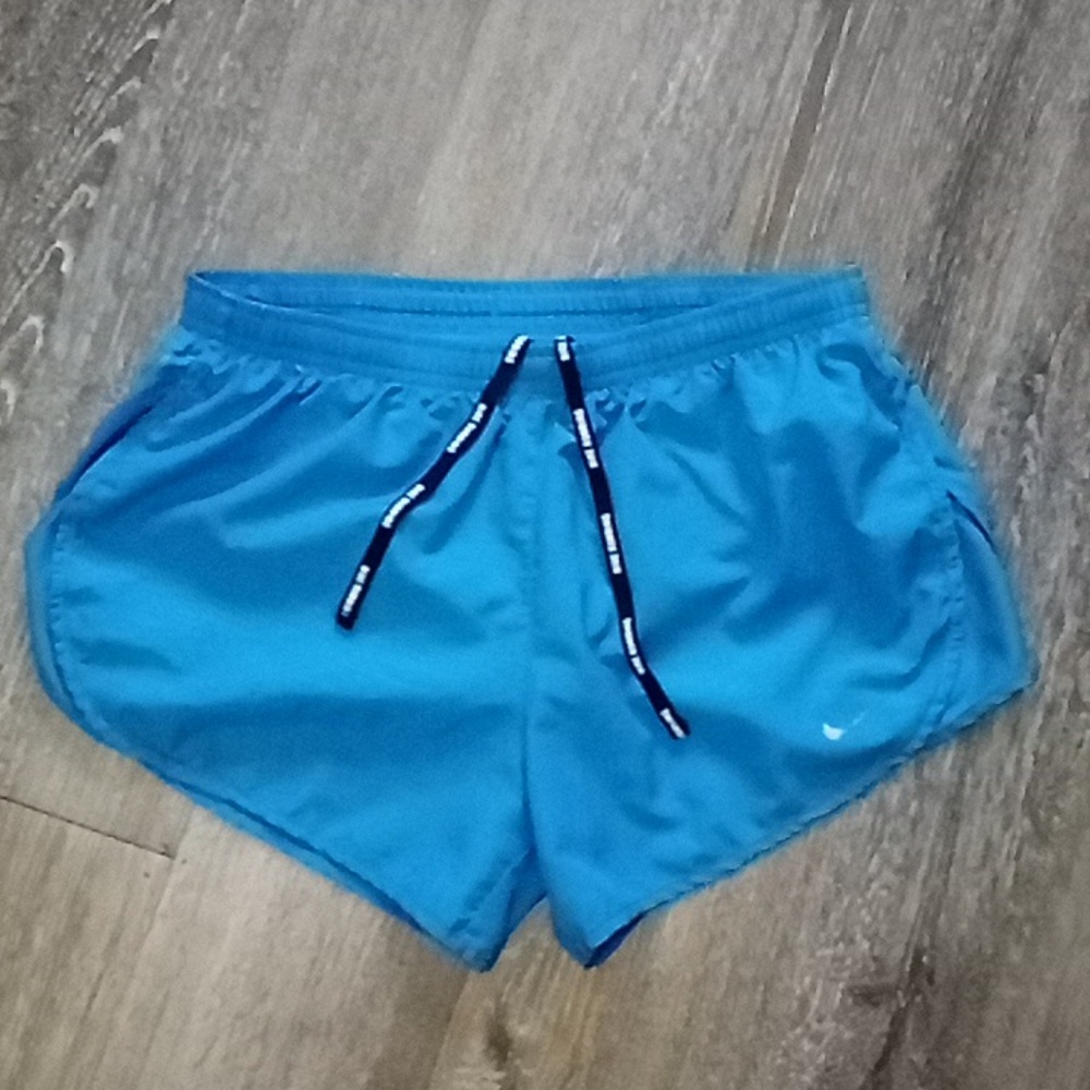 EUC: NIKE; WOMENS BLUE RUNNING SHORTS w/ ATTCH. UNDER GUSSET & 3 1/2 INSEAM.